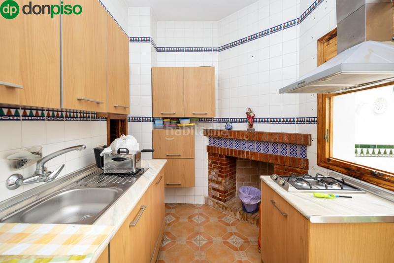 Foto 6191d8e7-f415-404d-836c-281768f72b2f. Casa adossada amb aparcament a Valderrubio