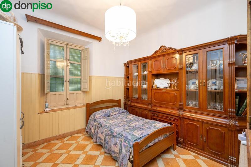 Foto c54480c8-0b09-4834-8b28-7bee4993dd54. Casa adossada amb aparcament a Valderrubio