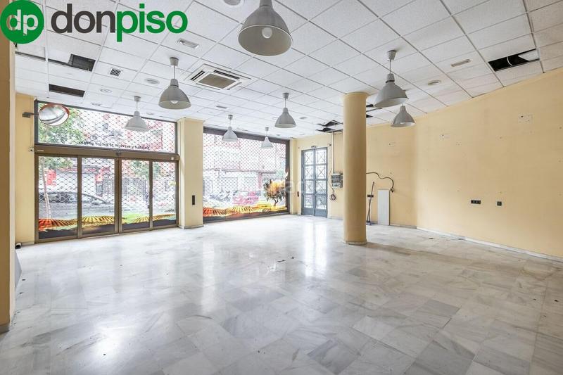 Foto 52deb2c1-7e89-4940-9e58-b75bc9775292. Locale commerciale in Camino de Ronda Granada