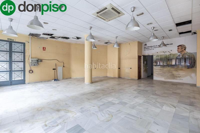 Foto f5b70336-bd8a-4d6d-baf0-70b3932a2677. Locale commerciale in Camino de Ronda Granada