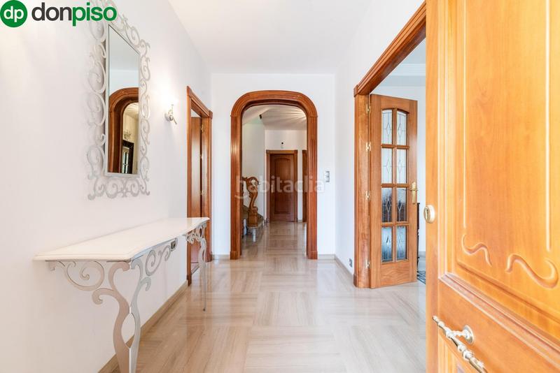 Foto 2bdc38c4-f54d-4ac6-940b-271c7810dd47. Casa pareada en calle mariana pineda 23 espectacular casa en Santa Fe