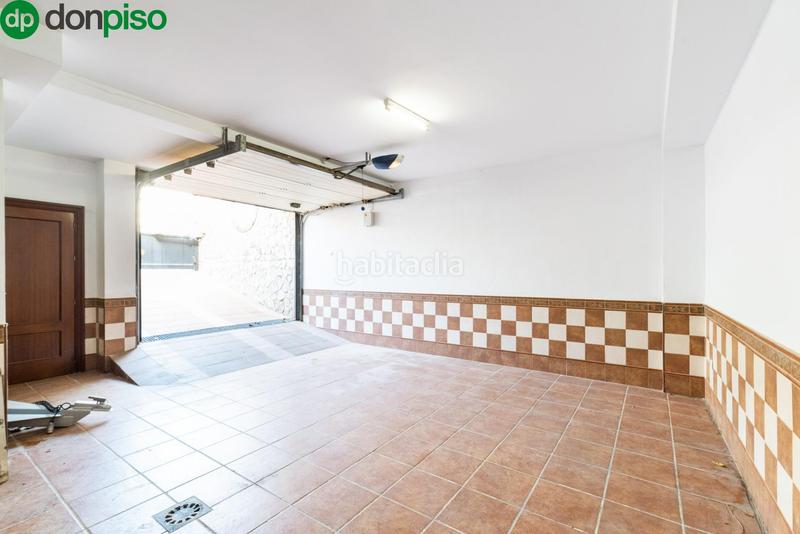 Foto be9d198d-488f-4f9e-b3ec-802678f280ff. Casa pareada en calle mariana pineda 23 espectacular casa en Santa Fe