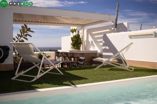 Àtic  Rector federico mayor zar. Playa granada, atico duplex con vistas del mar y golf