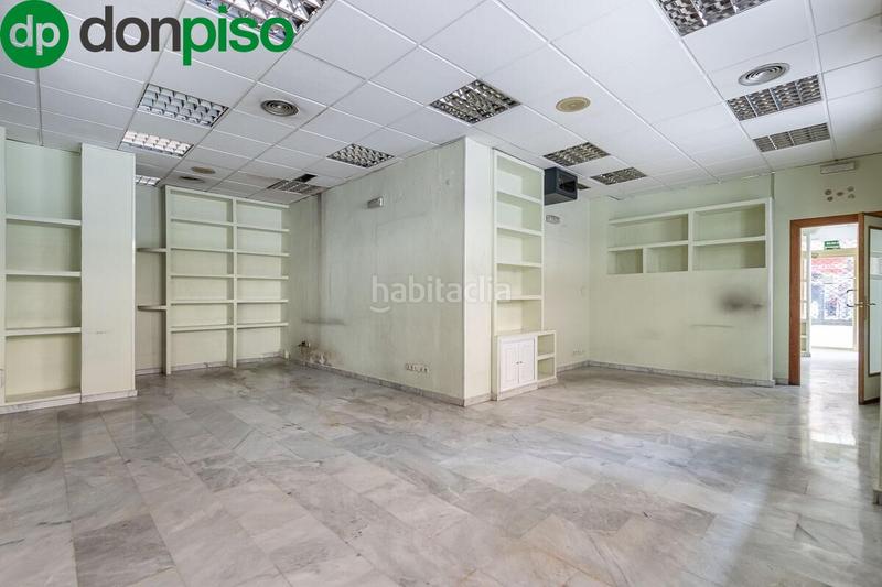 Foto 6af8d97f-5eb6-4893-ab3d-6e2014e17423. Locale commerciale in Plaza de Toros Granada