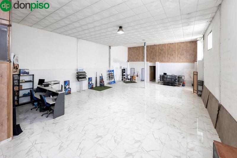 Foto 3d50f2cd-9568-406c-8017-ccdbe04ad513. Fabrikhalle mit heizung in Atarfe