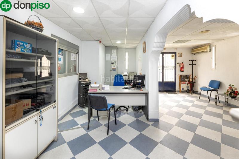 Foto c2234375-470b-419b-8435-ecf5b3c3c1e1. Fabrikhalle mit heizung in Atarfe