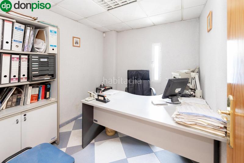 Foto e56e2d8a-2f96-4b80-983f-dab2ff433503. Fabrikhalle mit heizung in Atarfe