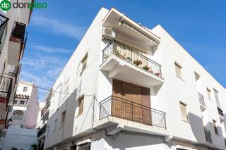 Pis a Calle manuel de falla 9. Piso en el centro de salobreña