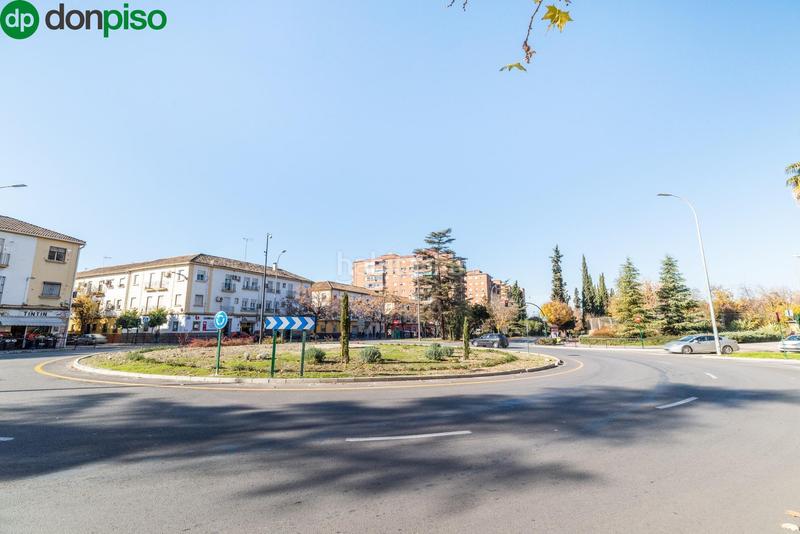 Foto 2c602f79-8a61-4226-a59e-ce967dabfa41. Business premise in calle pdta francisco javier cob 18 in Granada