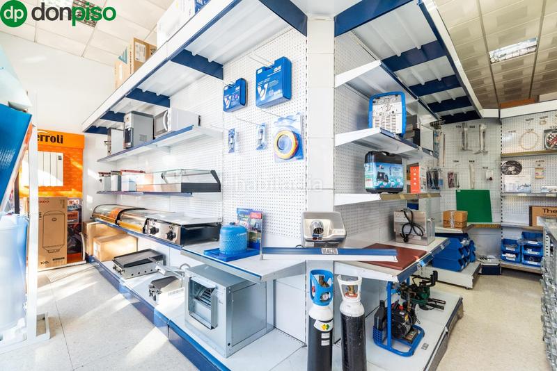 Foto 3474c9cc-5411-468f-9827-9342ad622259. Business premise in calle pdta francisco javier cob 18 in Granada