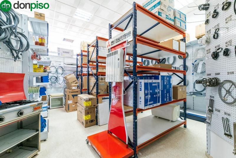 Foto 9ebd8551-f14b-4672-a626-67676c2bd038. Business premise in calle pdta francisco javier cob 18 in Granada