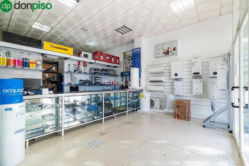 Foto a3d29555-9ebb-4153-8fc4-ff4f8ab9ecfc. Business premise in calle pdta francisco javier cob 18 in Granada