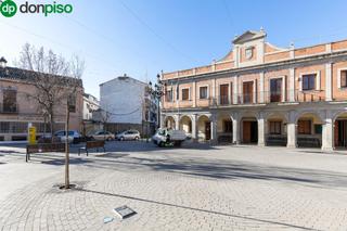 Local commercial  Calle ramon y cajal. Local junto ayuntamiento de albolote