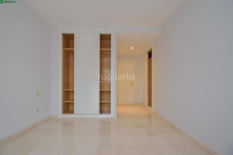 Foto 23eee3f7-886e-4930-b446-654da5a40eb1. Penthouse with heating parking in Camino de los Neveros - Serrallo Granada