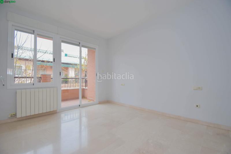 Foto d57a60dd-160e-4e44-beca-591e1da6948e. Penthouse with heating parking in Camino de los Neveros - Serrallo Granada