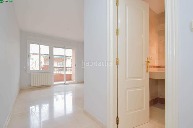 Foto dff3e206-a868-478e-8508-c00930ea9234. Penthouse with heating parking in Camino de los Neveros - Serrallo Granada
