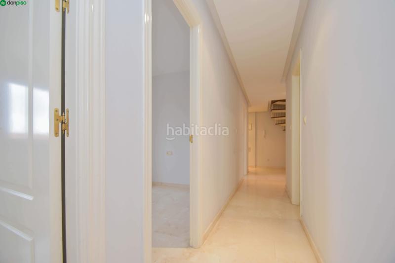 Foto feef821c-5035-4621-864c-887ab4269202. Penthouse with heating parking in Camino de los Neveros - Serrallo Granada