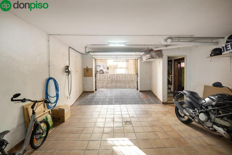 Foto 70298b4c-356f-4b9d-bcfc-1e392969866e. Casa adosada espectacular casa ubicada en el exclusivo barrio de albayda, diseñada con una distribución funcional en Granada