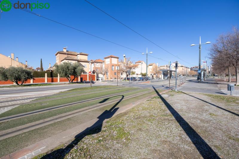 Foto 708d55b7-9d0d-478f-a47f-483ec5fe482b. Casa adosada espectacular casa ubicada en el exclusivo barrio de albayda, diseñada con una distribución funcional en Granada