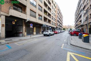 Parking coche  Calle socrates. Plaza de garaje en venta en calle socrates