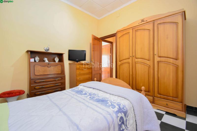 Foto a080d0a1-f40d-443c-a77f-cd1b3a44a239. Casa pareada gran casa para invertir o entrar a vivir, solo 70.000 en Pinos Puente