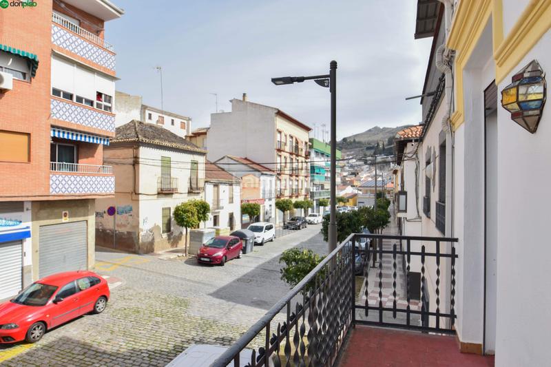Foto a94ff7a7-bae6-48b5-85d8-d526a75da7e0. Casa pareada gran casa para invertir o entrar a vivir, solo 70.000 en Pinos Puente