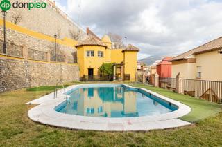 Maison jumelée à Del pino 67. Exclusiva casa en la bermejena junto a hospital vithas