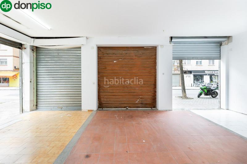 Foto 37235c70-5e81-404a-9599-eff6b096d6af. Local comercial a calle calle del profesor manuel garzón pareja a Granada