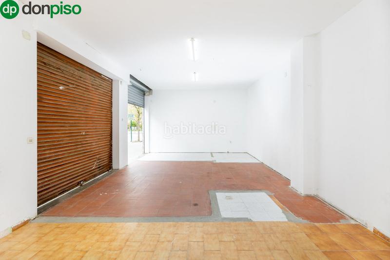 Foto 69162715-d9b5-4a1e-93a3-247de9d7eff4. Local comercial a calle calle del profesor manuel garzón pareja a Granada