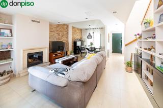 Maison jumelée  Calle euclides. Estupenda vivienda unifamiliar en armilla
