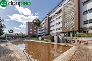 Pis en Avenida de la investigacion 8. Magnfico piso con altas calidades con piscina, plaza de garaje
