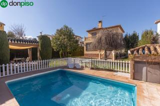 Chalet in Calle tirso de molina 17