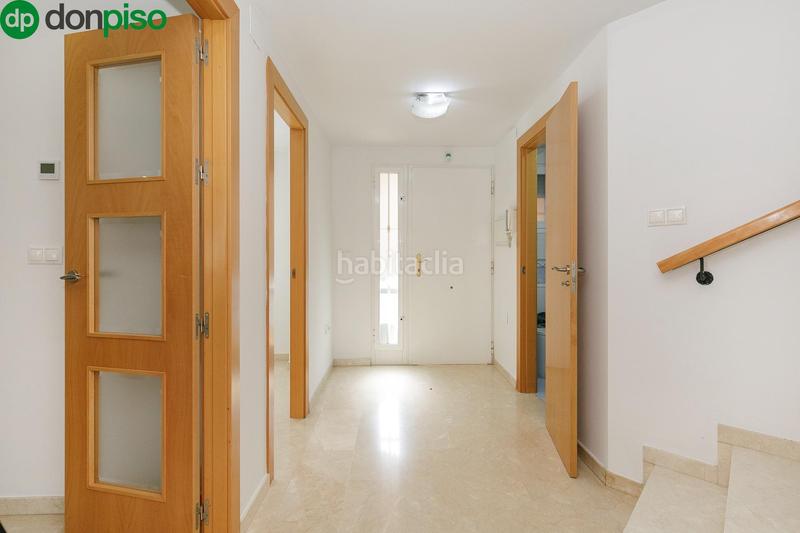 Foto 006fe06b-dfc8-43b1-b89e-0d13bd8ecf4a. Casa en ramon j.sender 1 el hogar que estabas buscando!!! aquí está!!! en la zubia. en Zubia (La)