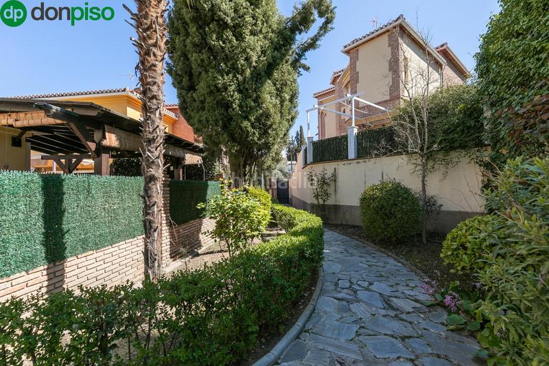 Foto 023cb083-08f4-438a-a624-f069a89256d5. Casa en ramon j.sender 1 el hogar que estabas buscando!!! aquí está!!! en la zubia. en Zubia (La)