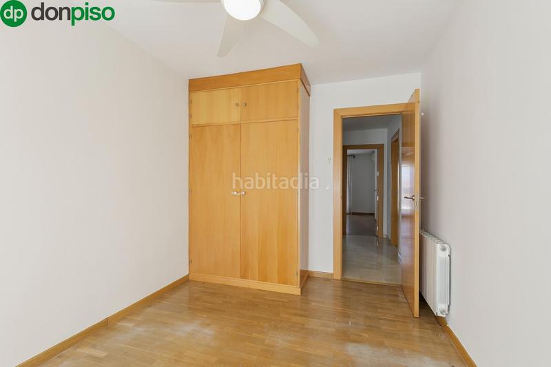 Foto 7c7d554c-fa75-45b1-9f4f-c0eba81a7090. Casa en ramon j.sender 1 el hogar que estabas buscando!!! aquí está!!! en la zubia. en Zubia (La)