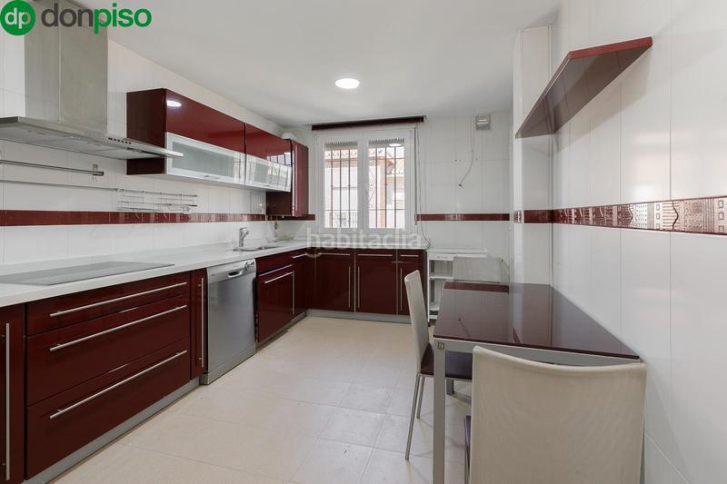 Foto ef75900e-08ff-43c4-8664-5cbf4049a9ed. Casa en ramon j.sender 1 el hogar que estabas buscando!!! aquí está!!! en la zubia. en Zubia (La)