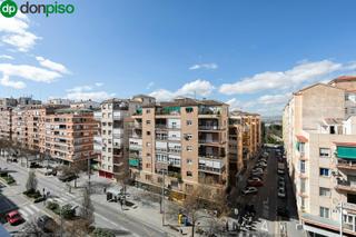 Piso en Camino de ronda 100. Gran piso junto a parque federico garcía lorca