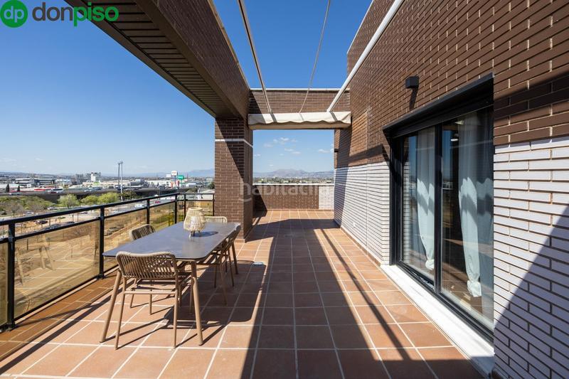 Foto 5703399c-267b-4268-b5a1-173e1f4544dc. Attico con parcheggio piscina in Campus de la Salud Armilla