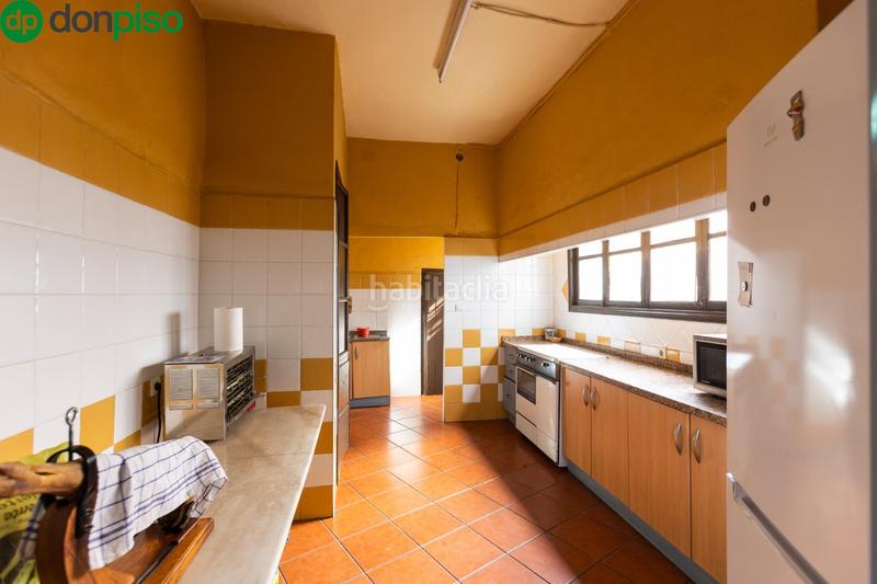 Foto 18783e35-a1bb-4ae9-a24a-6deee857cd66. Edifici a calle cristo 68 a Centro Salobreña