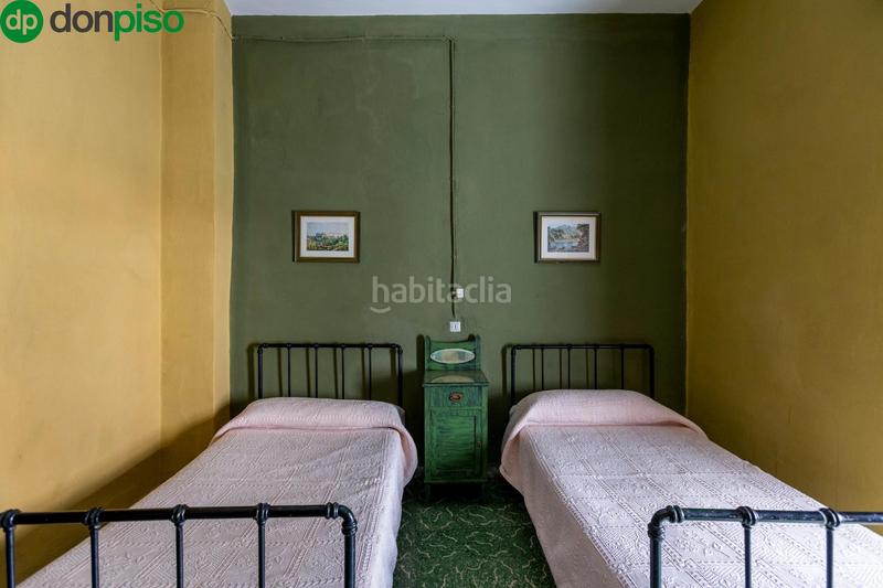 Foto 1bad4989-8596-4fe0-96e8-840fb26e3cc1. Edifici a calle cristo 68 a Centro Salobreña