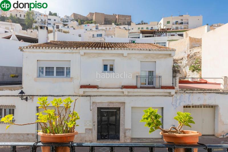 Foto 1f2c45ca-5d83-4062-aadf-5ee46b1b377c. Edifici a calle cristo 68 a Centro Salobreña