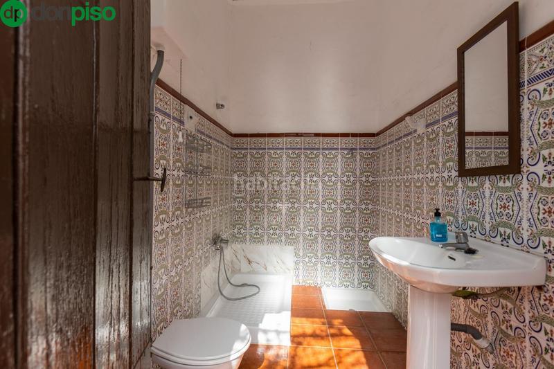 Foto 56faee18-fd63-4558-bd20-eee21f657923. Edifici a calle cristo 68 a Centro Salobreña