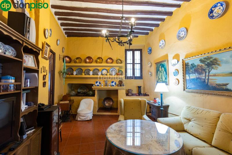 Foto bf79bdff-e2f9-4f3a-8ebc-b7a14106e273. Edifici a calle cristo 68 a Centro Salobreña