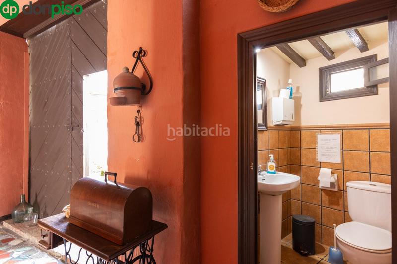 Foto c6f2f9b6-d48c-41eb-922b-e67e0ba19fce. Edifici a calle cristo 68 a Centro Salobreña