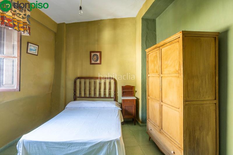 Foto e56adb94-9ab1-4b3e-9a92-da59e1b1a6e1. Edifici a calle cristo 68 a Centro Salobreña