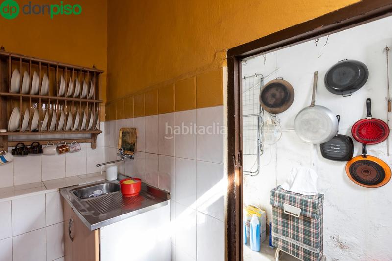 Foto ebd83b26-81e5-4972-bad3-739a8eae5ddd. Edifici a calle cristo 68 a Centro Salobreña