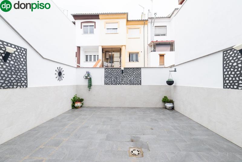 Foto 3a1db400-5c2f-4504-a69a-bfe14961c9f0. Casa adosada en calle alcalde e. muñoz arevalo 45 preciosa casa adosada en la mejor zona en Santa Fe