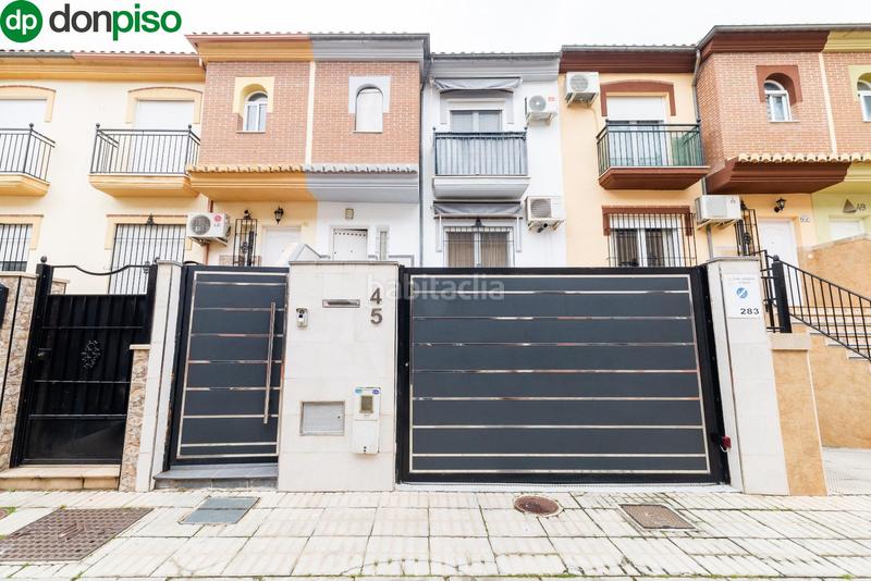 Foto 7d87c092-686a-4913-adb1-7610aec17307. Casa adosada en calle alcalde e. muñoz arevalo 45 preciosa casa adosada en la mejor zona en Santa Fe