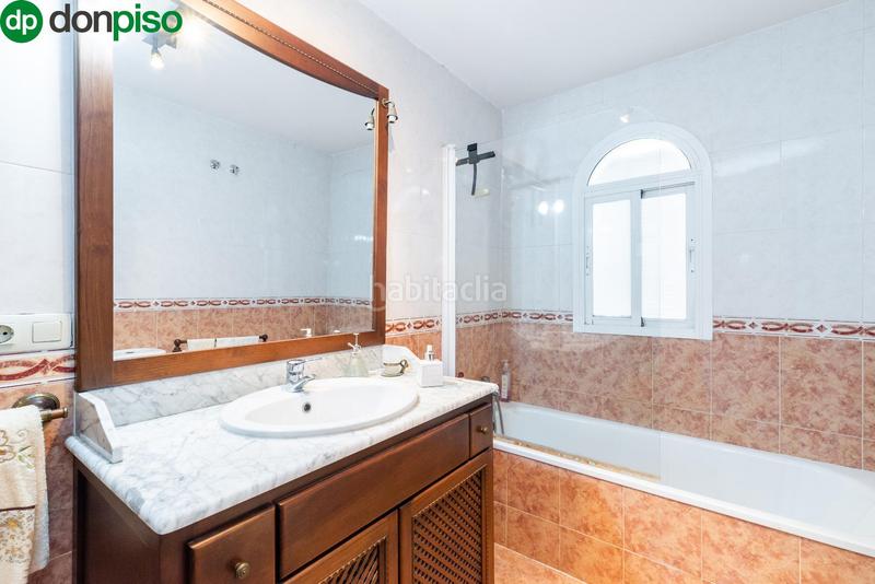 Foto fab335e5-40b6-4f3d-b2fd-f192aeebc1f4. Casa adosada en calle alcalde e. muñoz arevalo 45 preciosa casa adosada en la mejor zona en Santa Fe