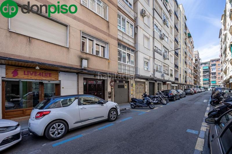 Foto 1741c588-728e-430e-8173-cdcb3f6bb7aa. Piso magnifico piso muy luminoso de 155 m2 en Pajaritos! en Granada
